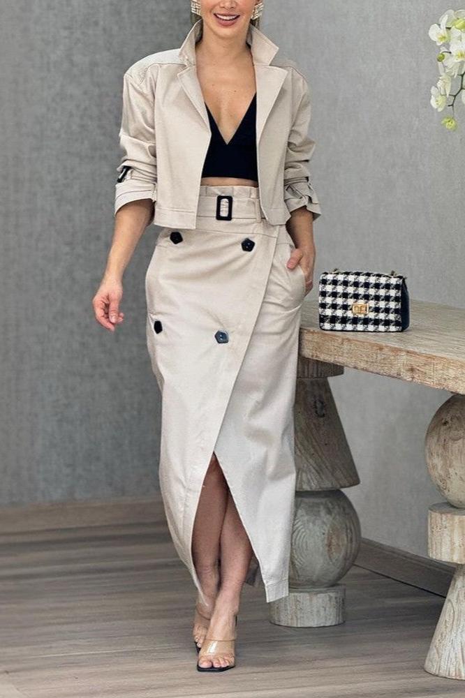 Ensemble deux pièces veste à revers et jupe fendue tendance