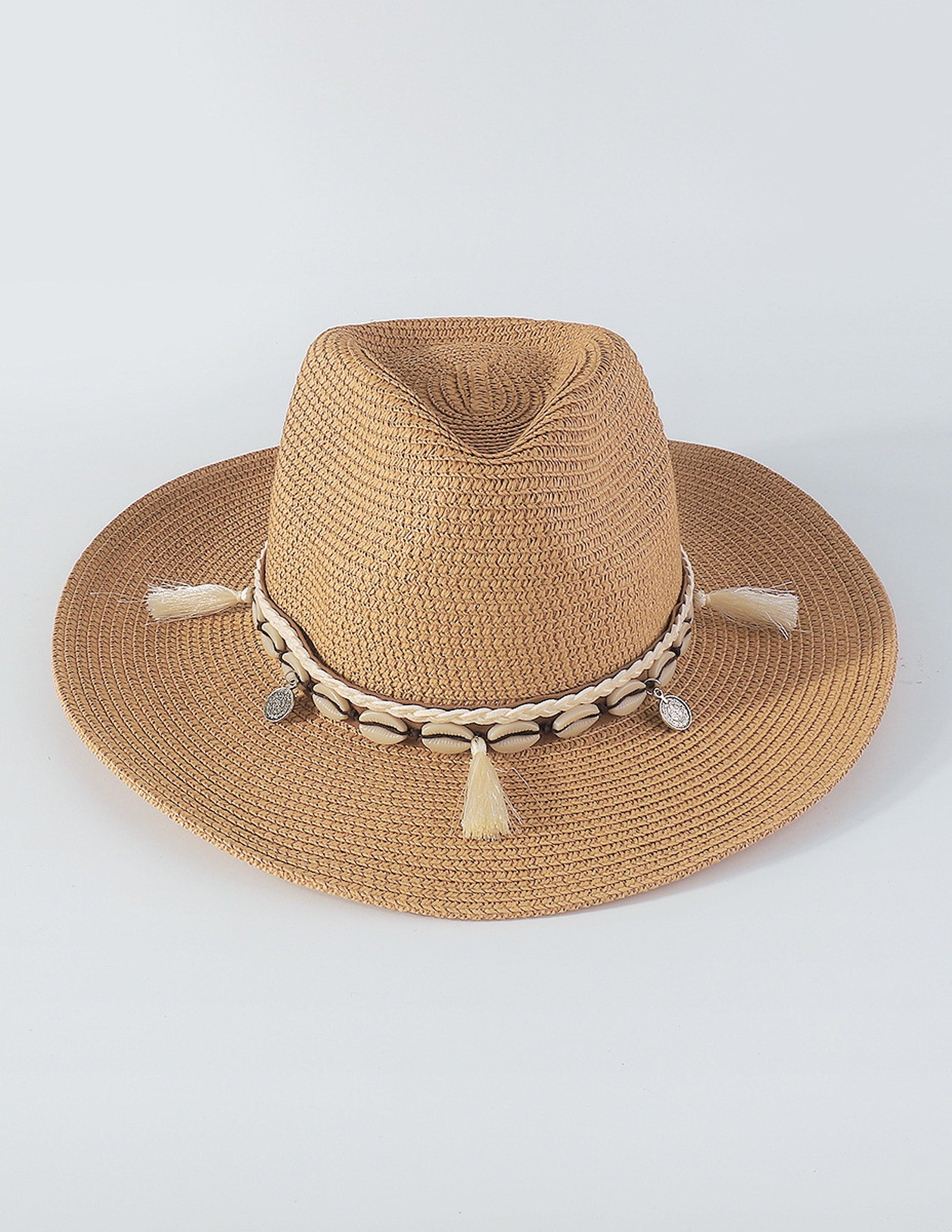 Chapeau de paille avec pompons en coquillages