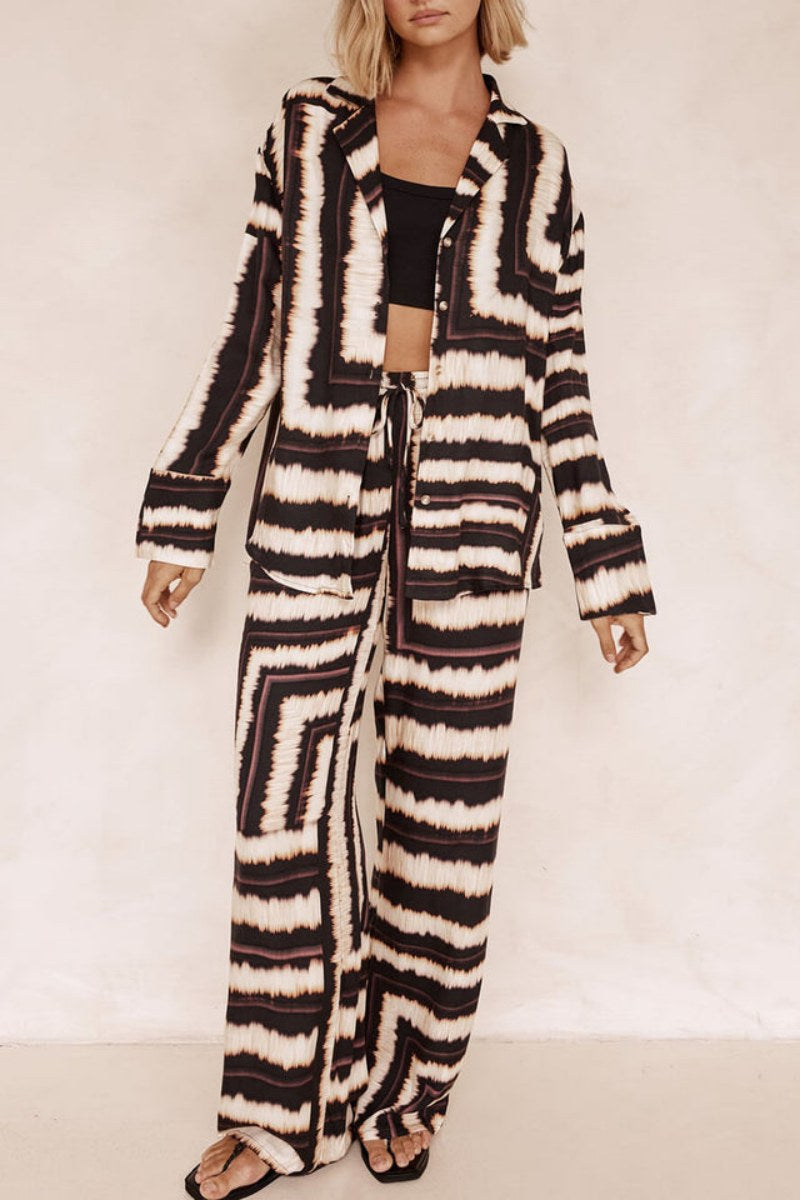 シグネチャー ストリップ テクスチャード チョコレート プリント バギー パンツ セット