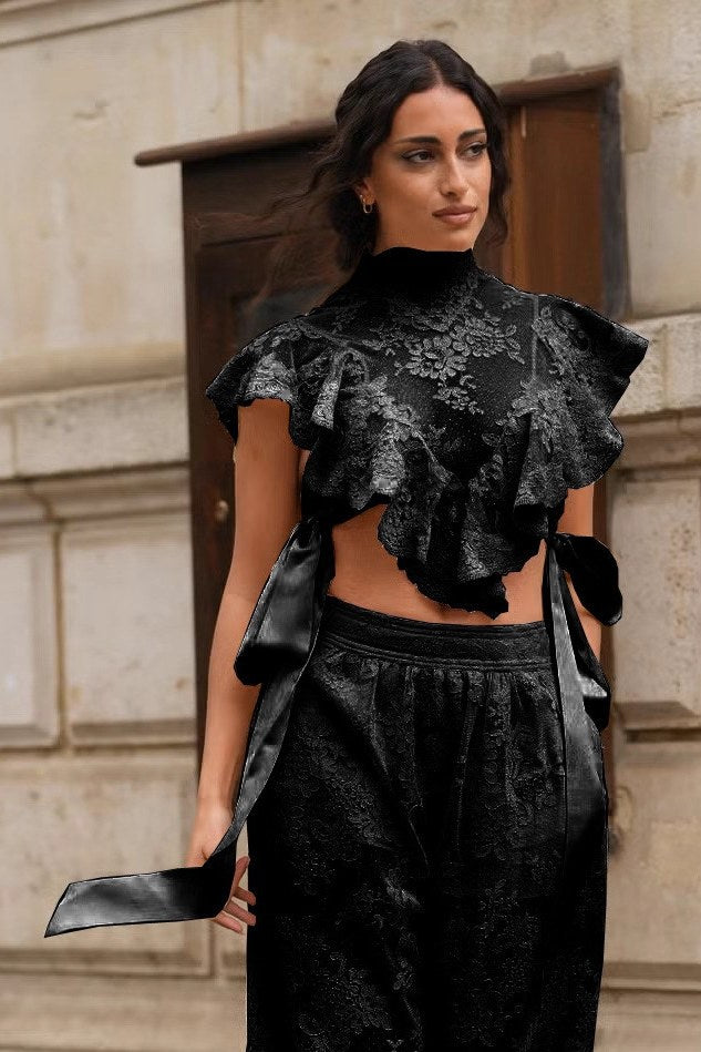 Lightness Streamer Lace Crop Top