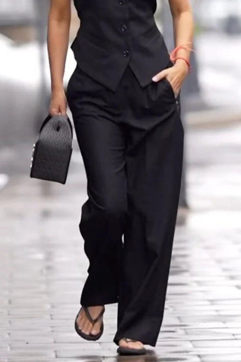 Set di pantaloni da fidanzato con gilet e spalle inclinate