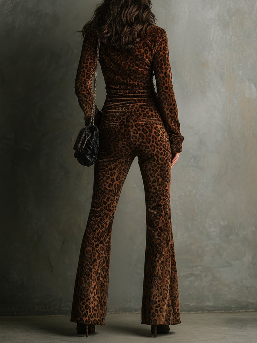Conjunto de Top de Terciopelo Vintage con Estampado de Leopardo y Cuello Alto & Pantalones Acampanados