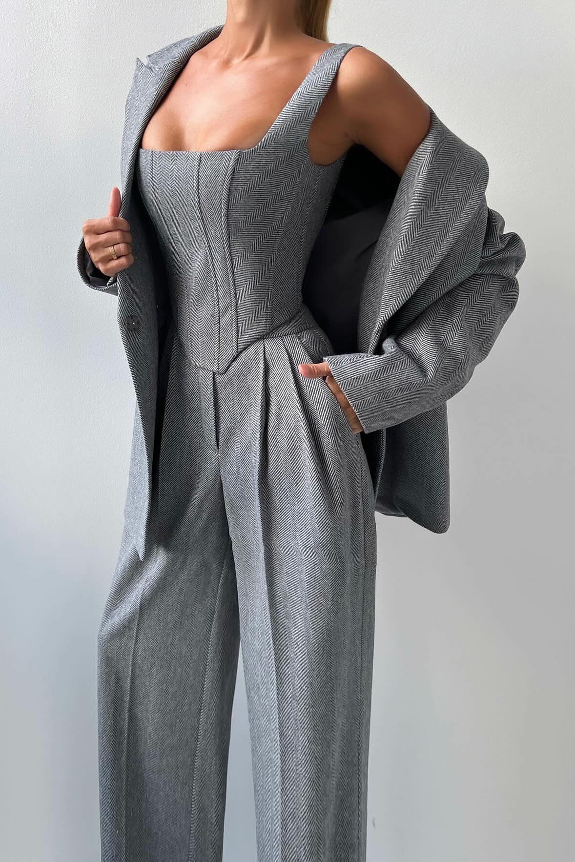 Joa Broderad Spets Trimmad Flare Maxiklänning