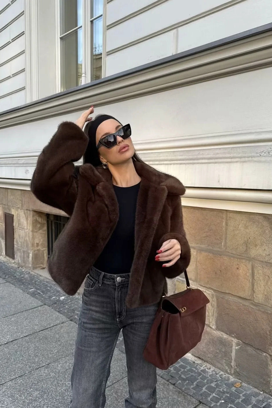 فستان جوا طويل مطرز بالدانتيل