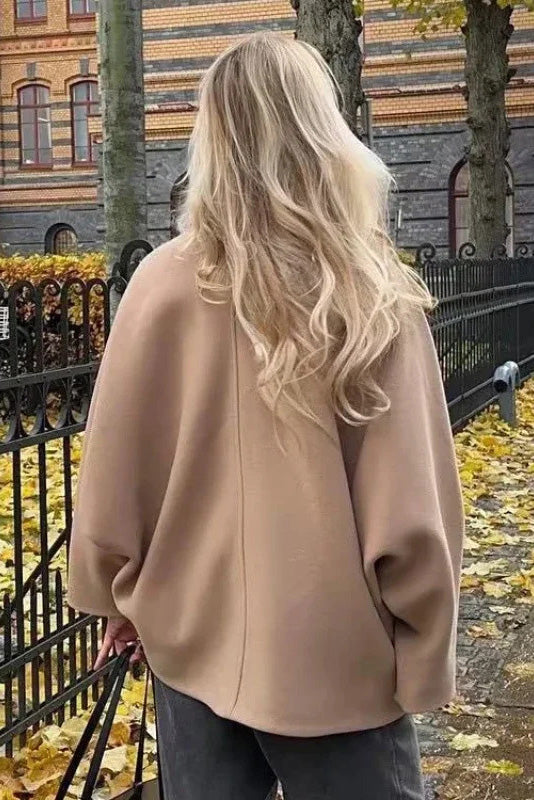 Vestido largo acampanado con ribete de encaje bordado de Joa