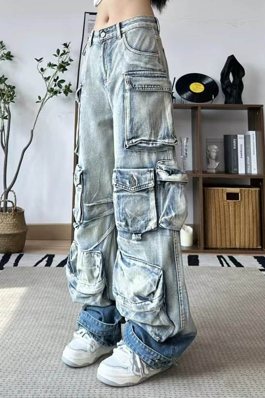 Taş Detaylı Düz Jean