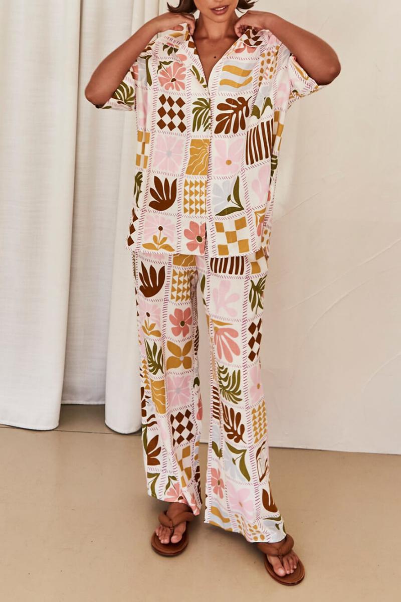 Conjunto sofisticado de duas peças com estampa exclusiva e folgada