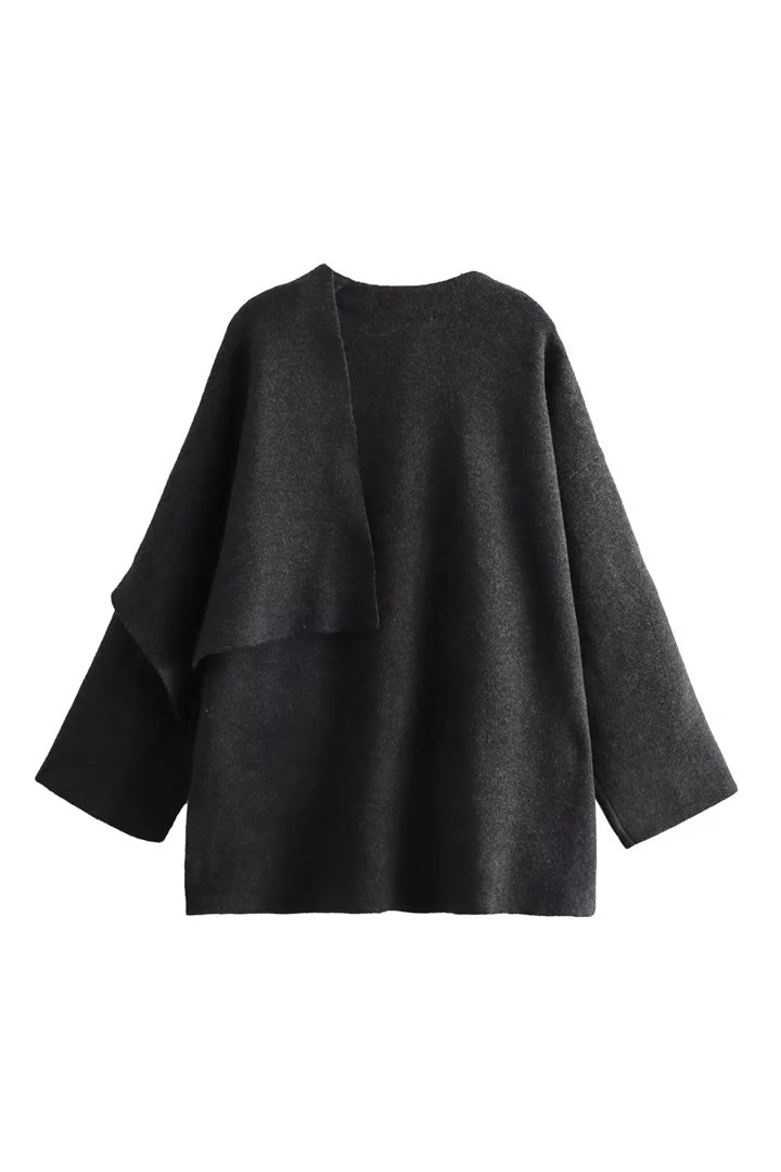 Chaqueta con bufanda asimétrica