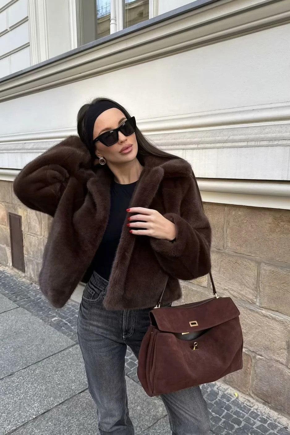 فستان جوا طويل مطرز بالدانتيل