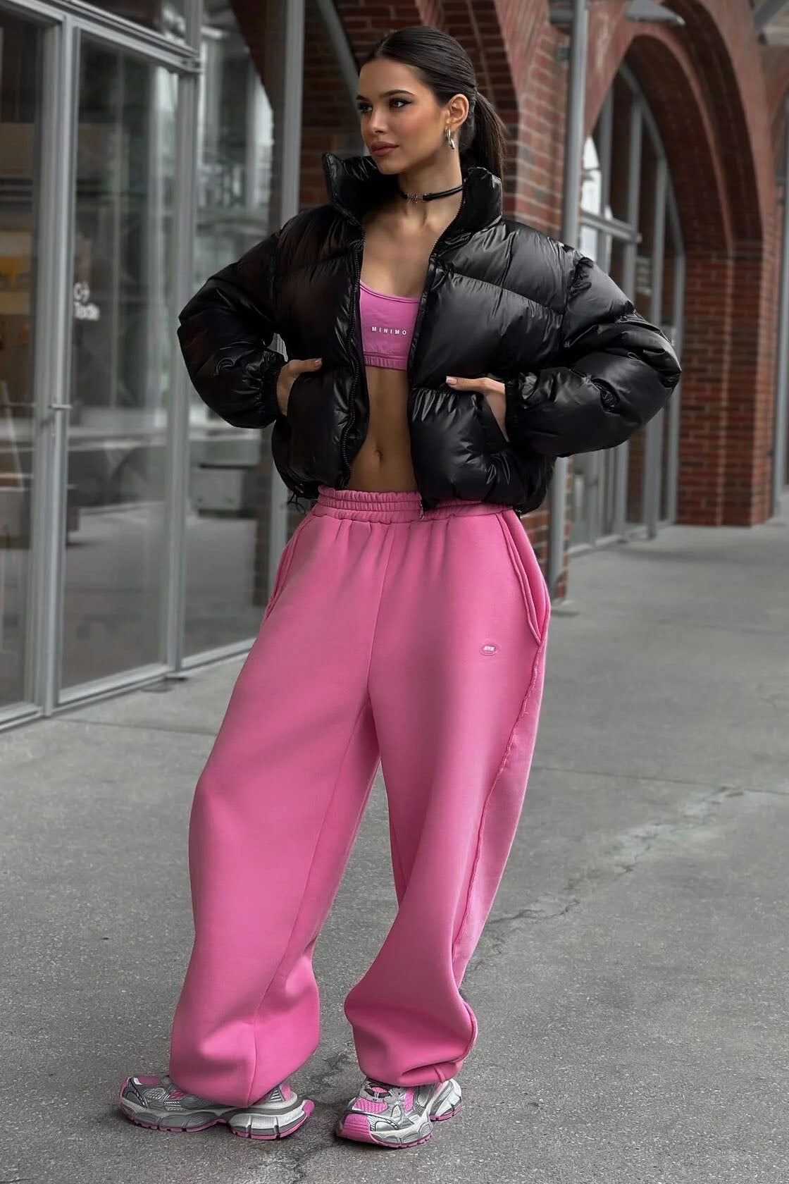 Robe longue évasée à bordures en dentelle brodée Joa