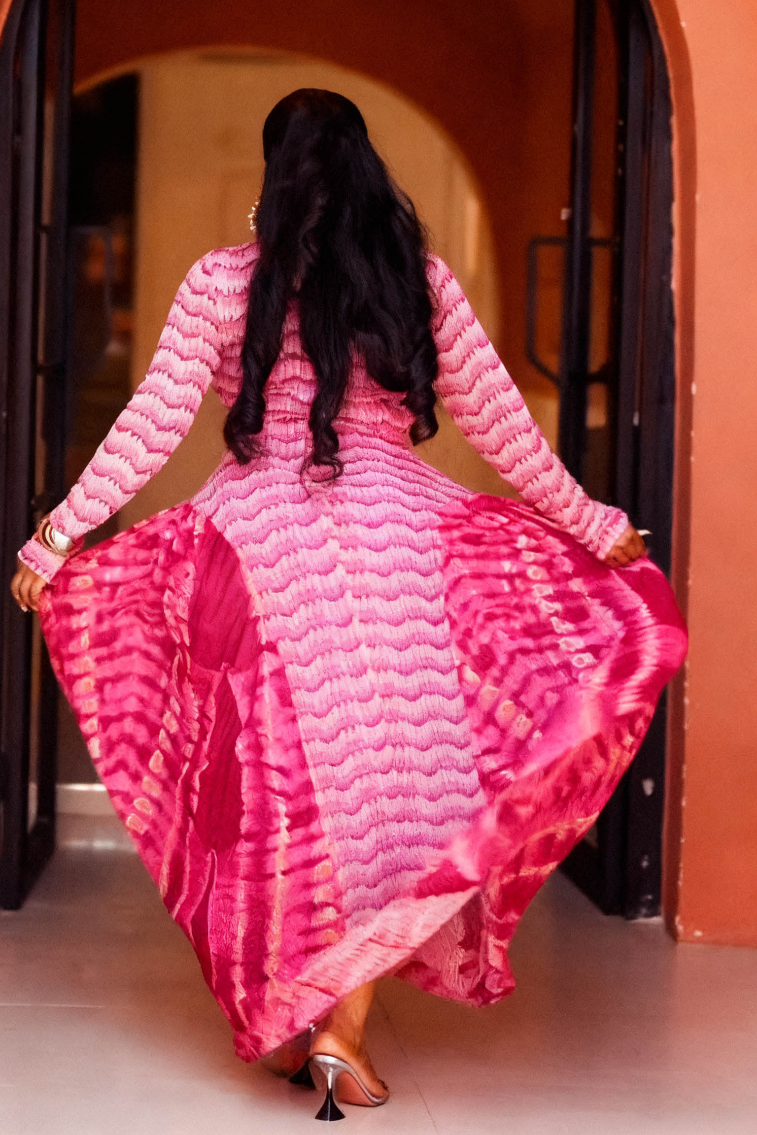 Bold Wave Print Maxi Dress