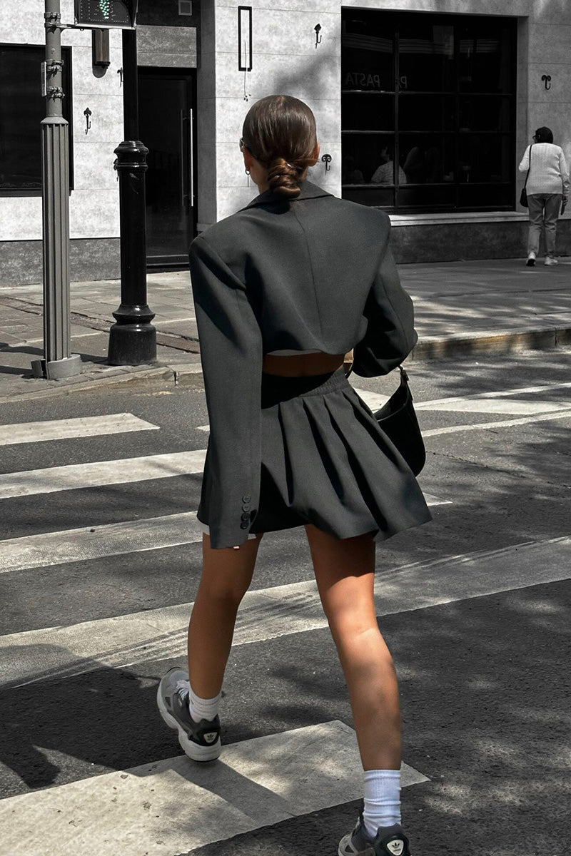 Robe mi-longue à manches courtes avec appliqués floraux Grace