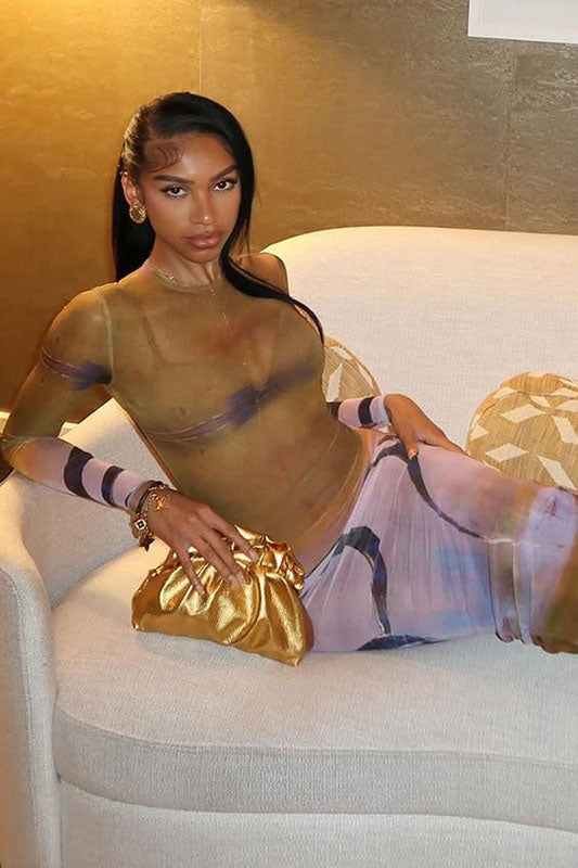 Maxi šaty s mřížkovým vzorem v jadeitově zelené barvě