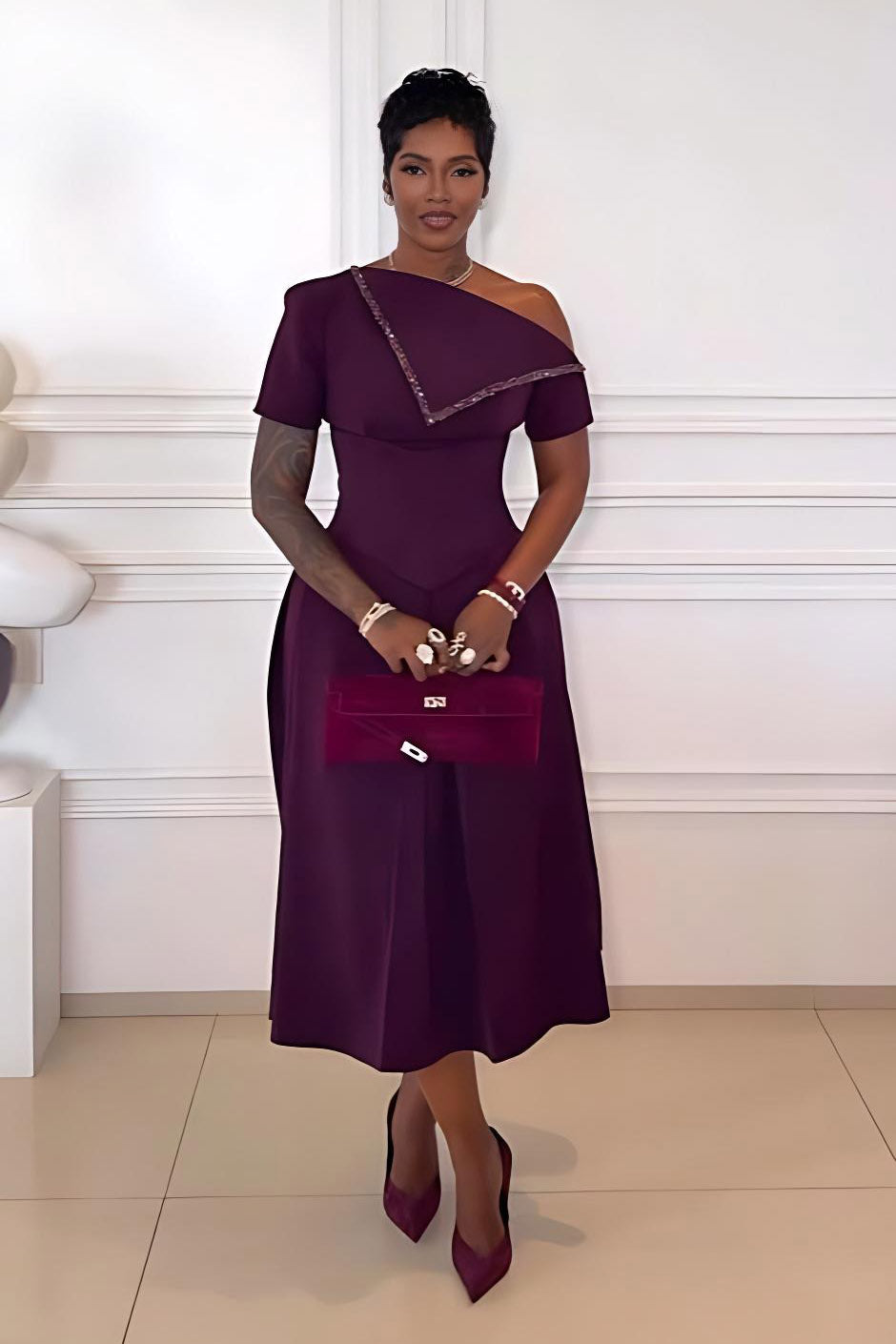 Vestido midi formal versátil con hombros descubiertos