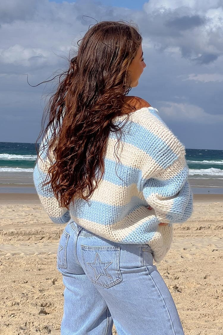 Off-shoulder gestreepte trui