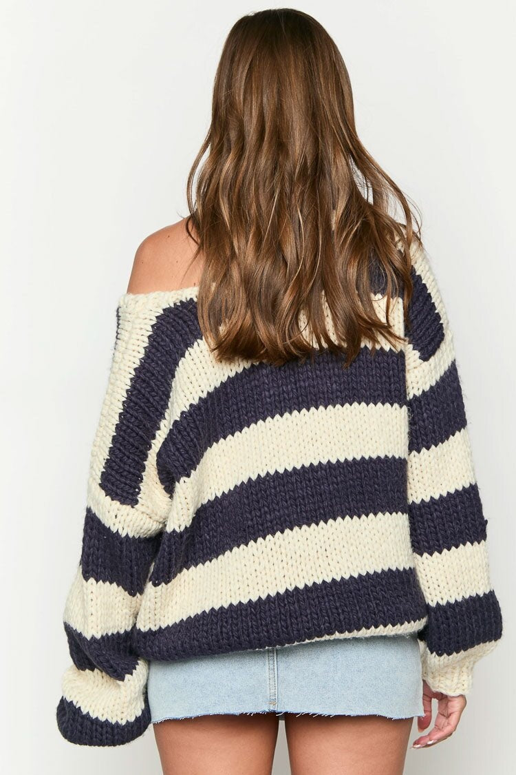Off-shoulder gestreepte trui