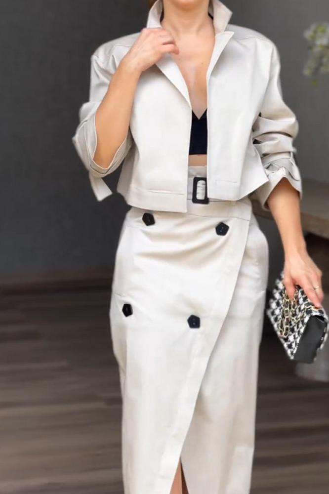 Ensemble deux pièces veste à revers et jupe fendue tendance