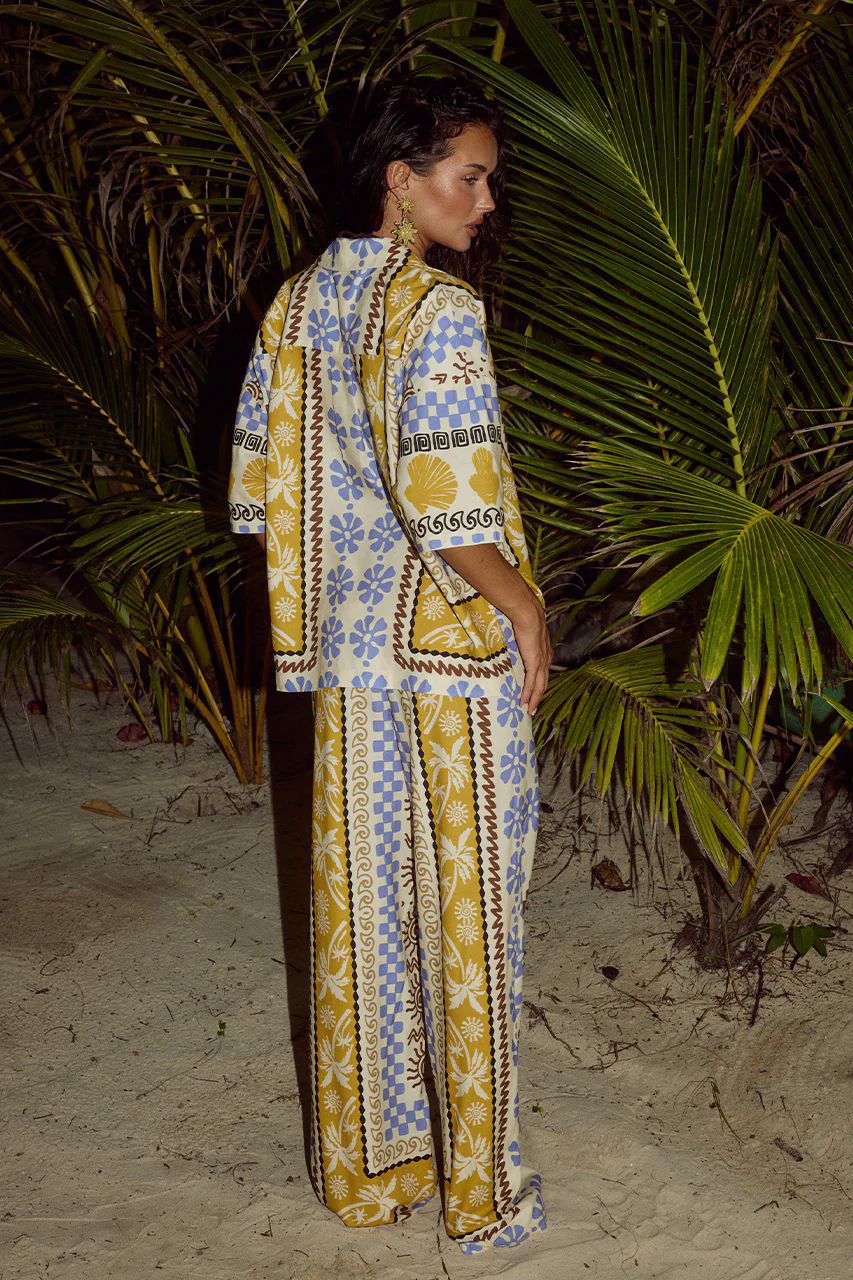 Květinová souprava na dovolenou s dlouhým rukávem a zavazováním v pase