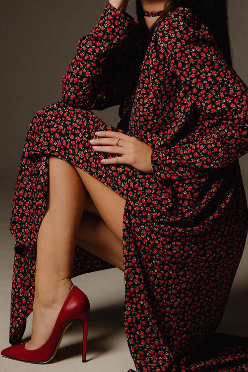 Abito midi con scollo a V e fiori Bertha