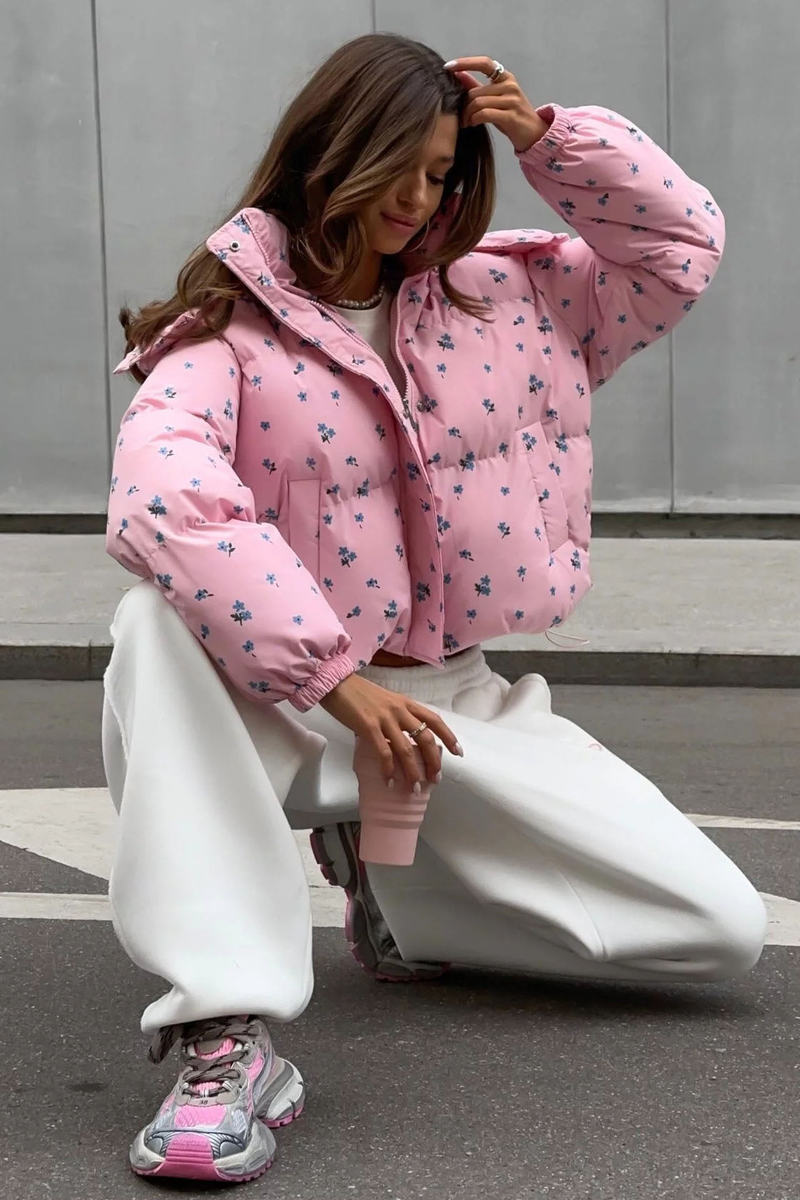 Joa haftowana koronkowa sukienka maxi z rozkloszowanym dołem