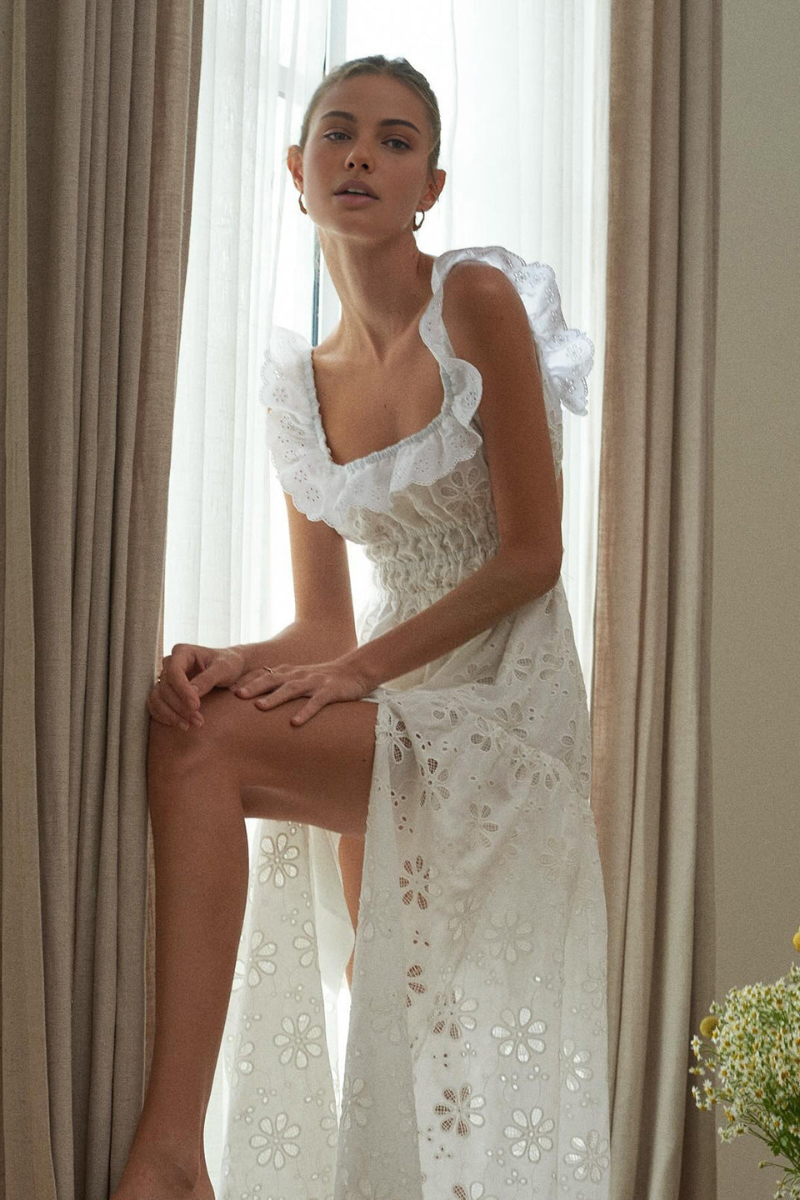 Robe longue fendue à dos nu et col carré Charline