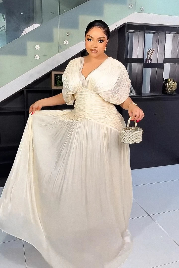 Şık Krem Pilili Maxi Elbise