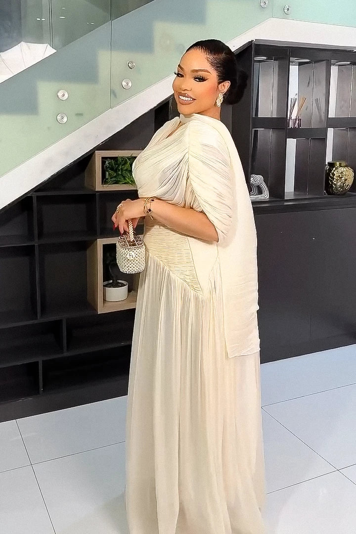 Şık Krem Pilili Maxi Elbise