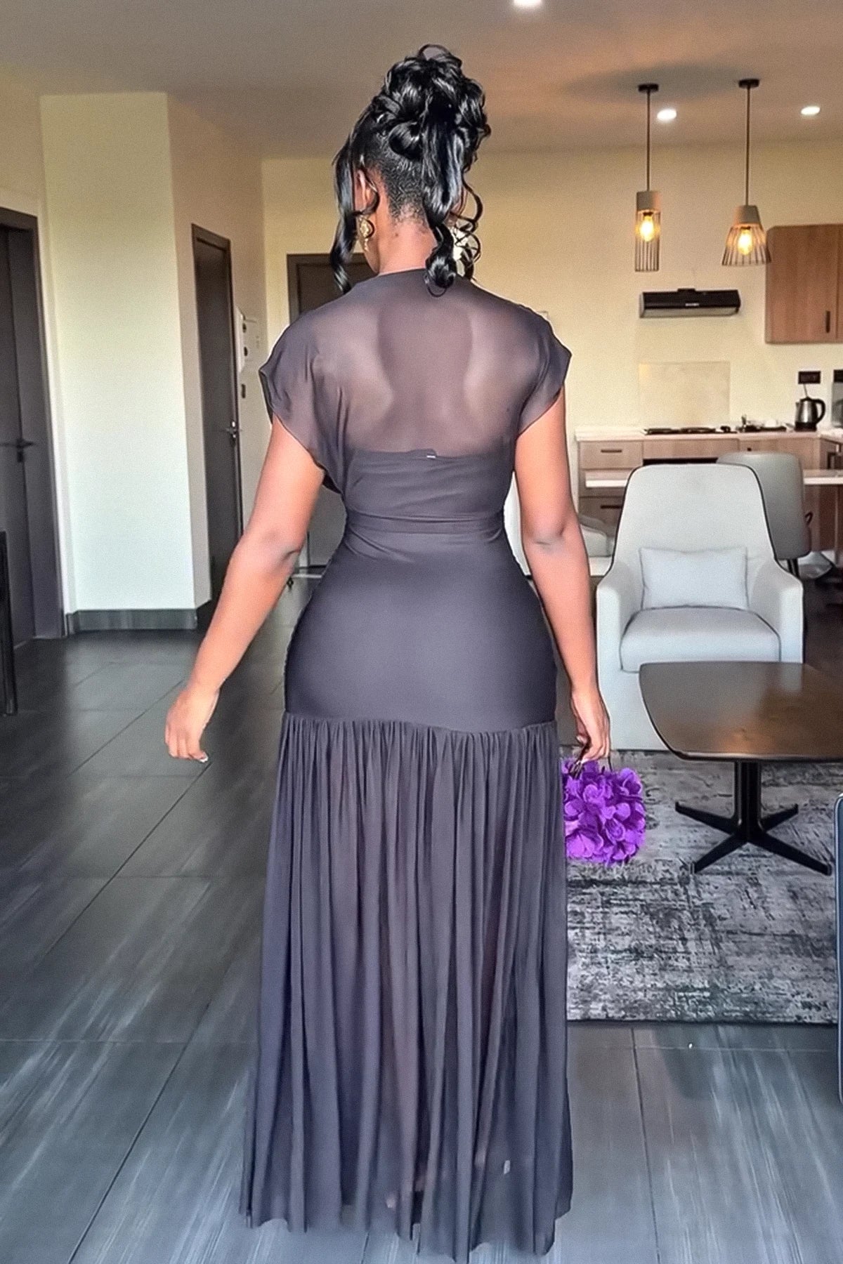 Owes-Maxi-Kleed mat transparentem Iwwerstoff