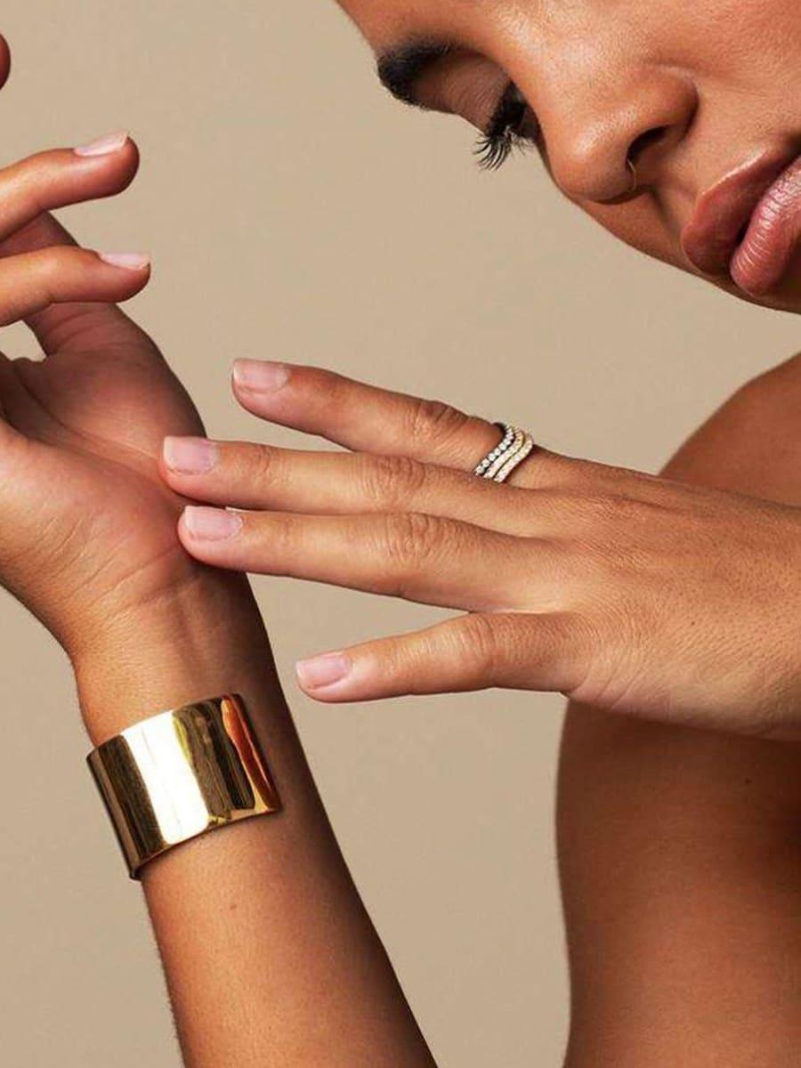 Elegante Wellelinn Réng mat agefaasste Diamanten