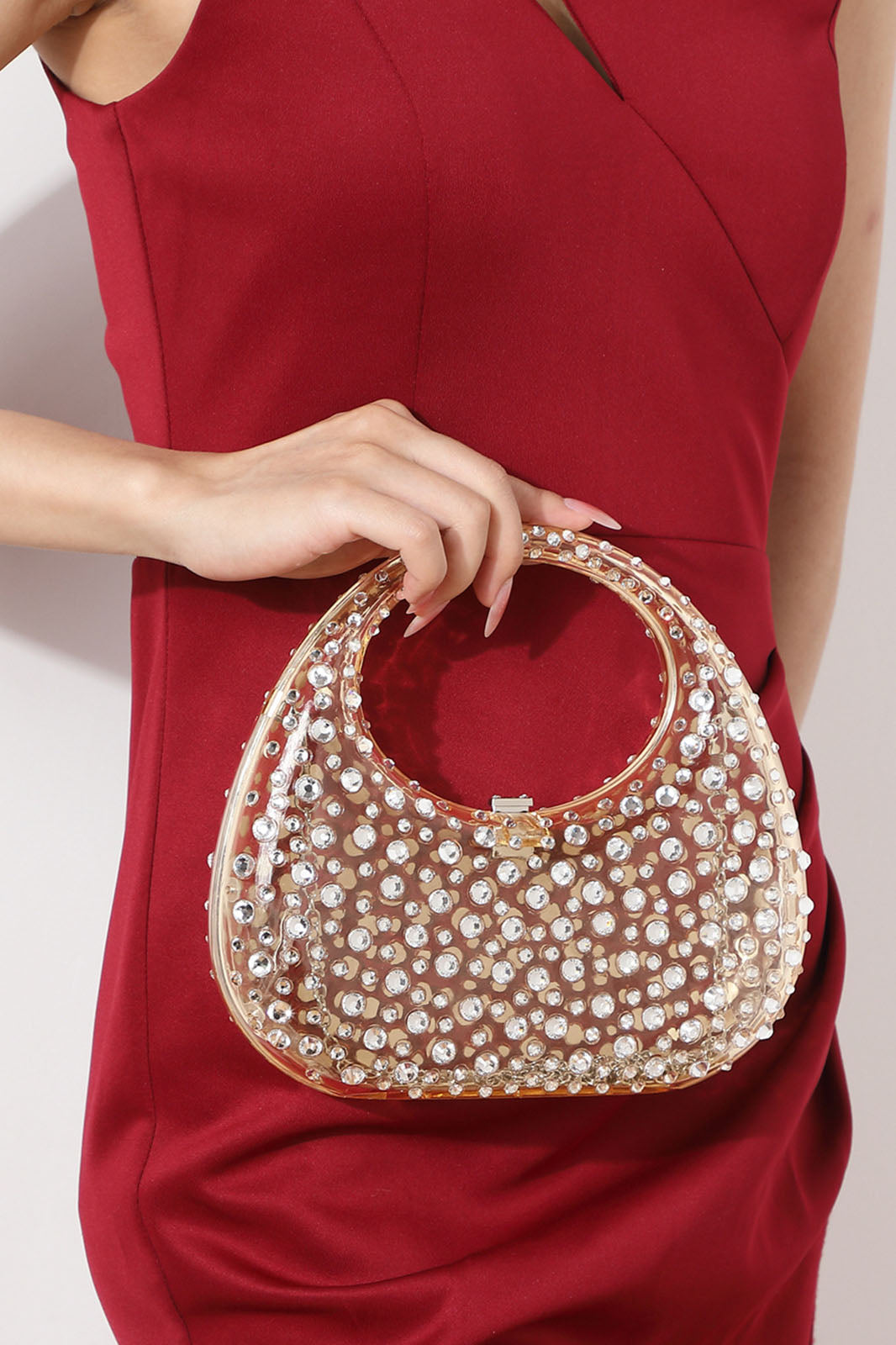 Borsa a mano in acrilico decorata con diamanti