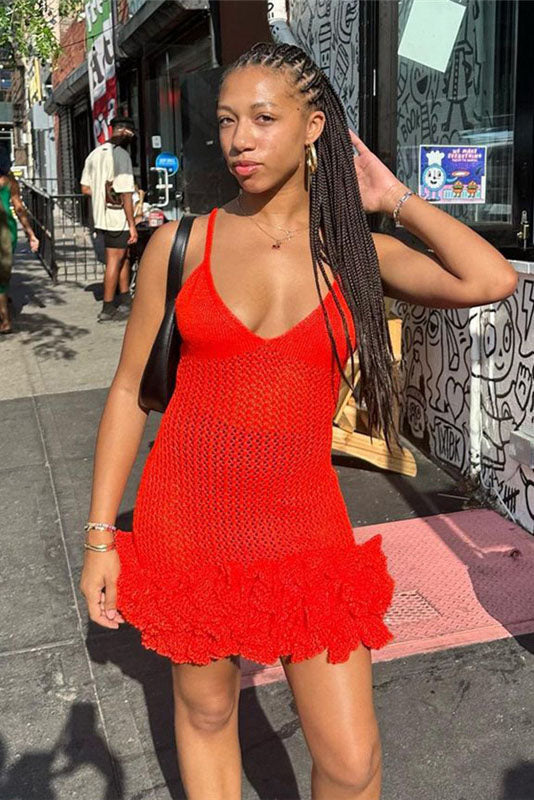 Sara V-hals flæsekant strikket minikjole