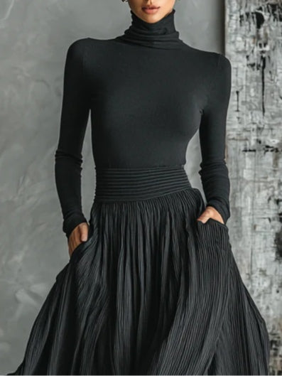 Moda Siyah Dar Balıkçı Yaka Tişört Pilili Etek Takımı