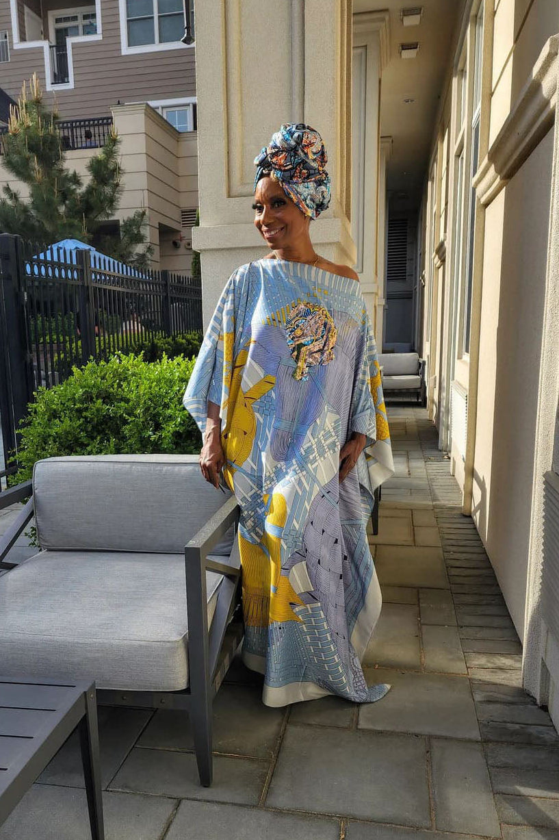 Robe longue kaftan à motif cheval abstrait