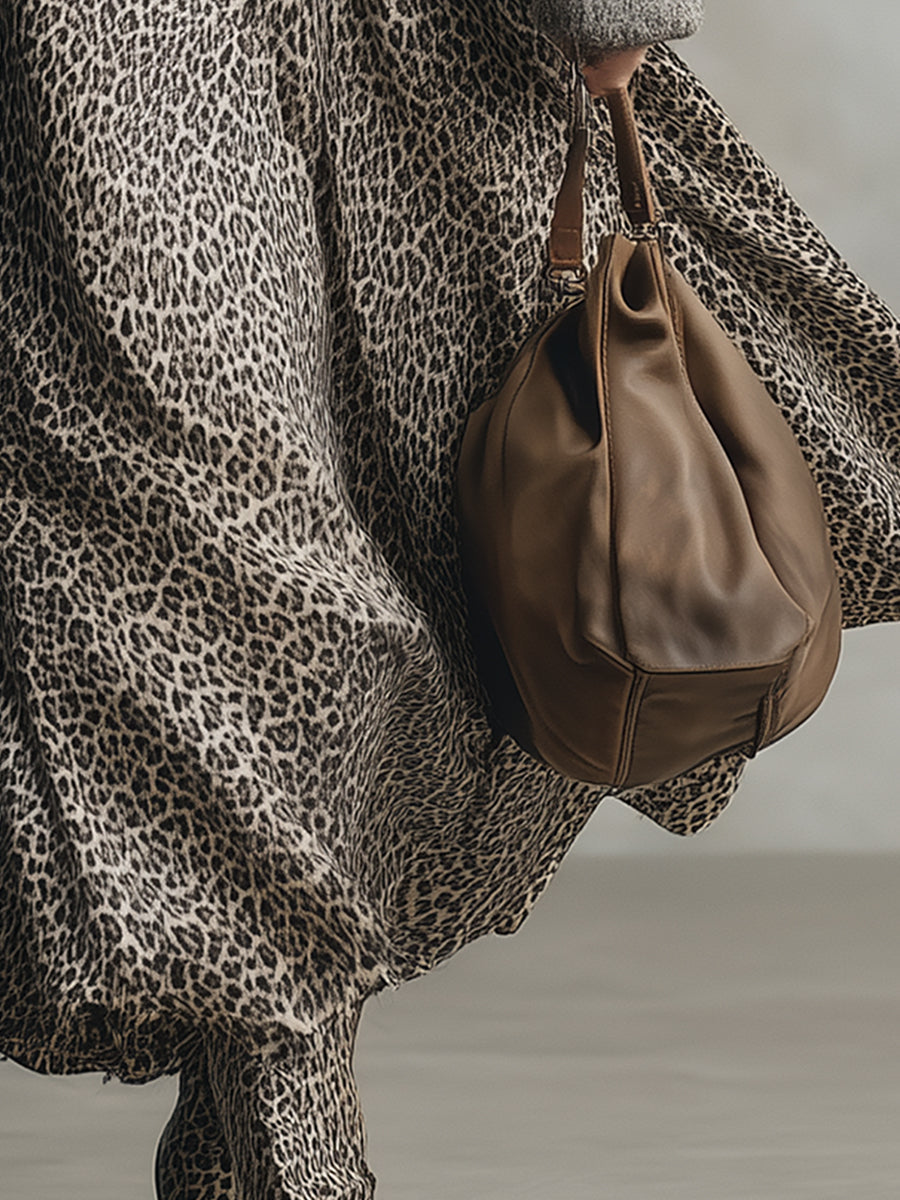 Gonna a trapezio elegante e versatile con stampa leopardata grigia