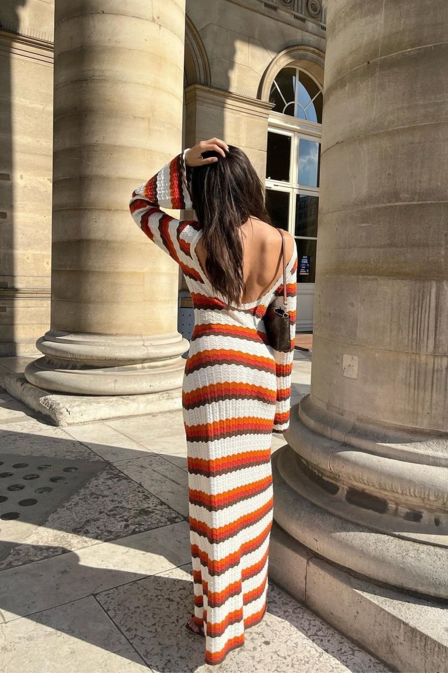 Robe longue en tricot dos nu à motif zigzag tissé Calista