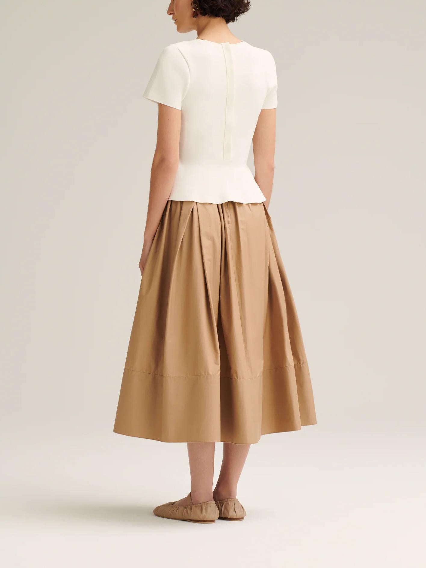 Pull pour femme avec coupe profilée en lait