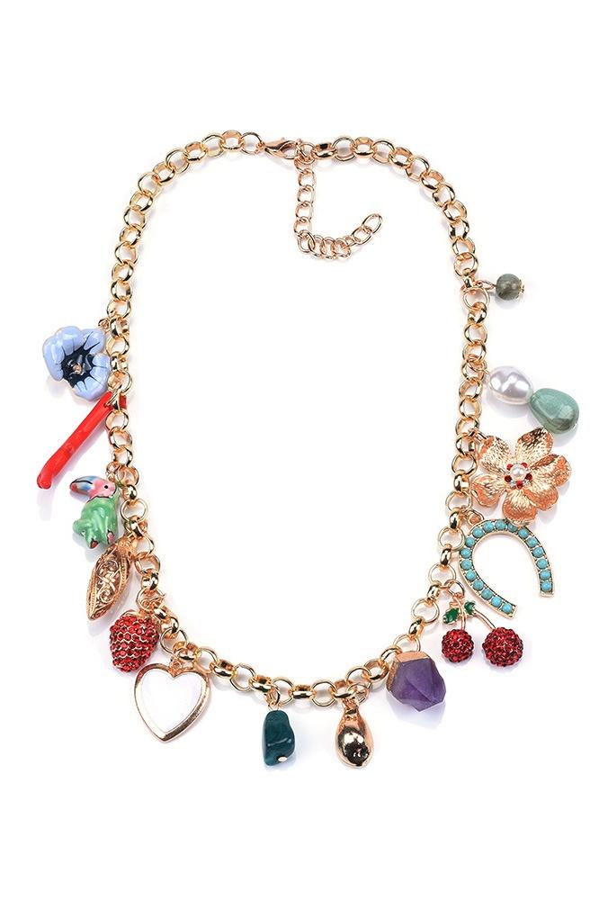 Collar con múltiples colgantes de cristal