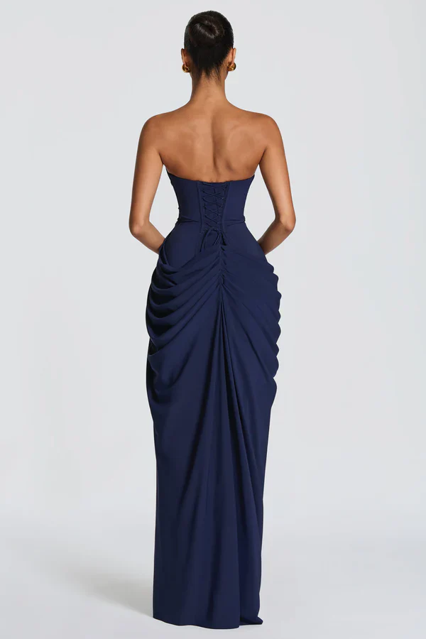 Statement halter-kjole med frynser, maxi-length