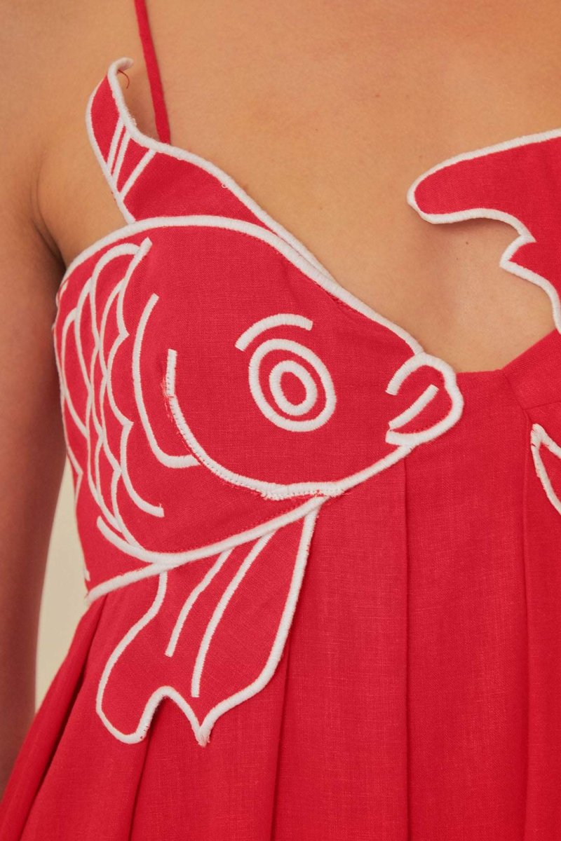 Vestido camisero largo con bordados de peces dorados de Eileen