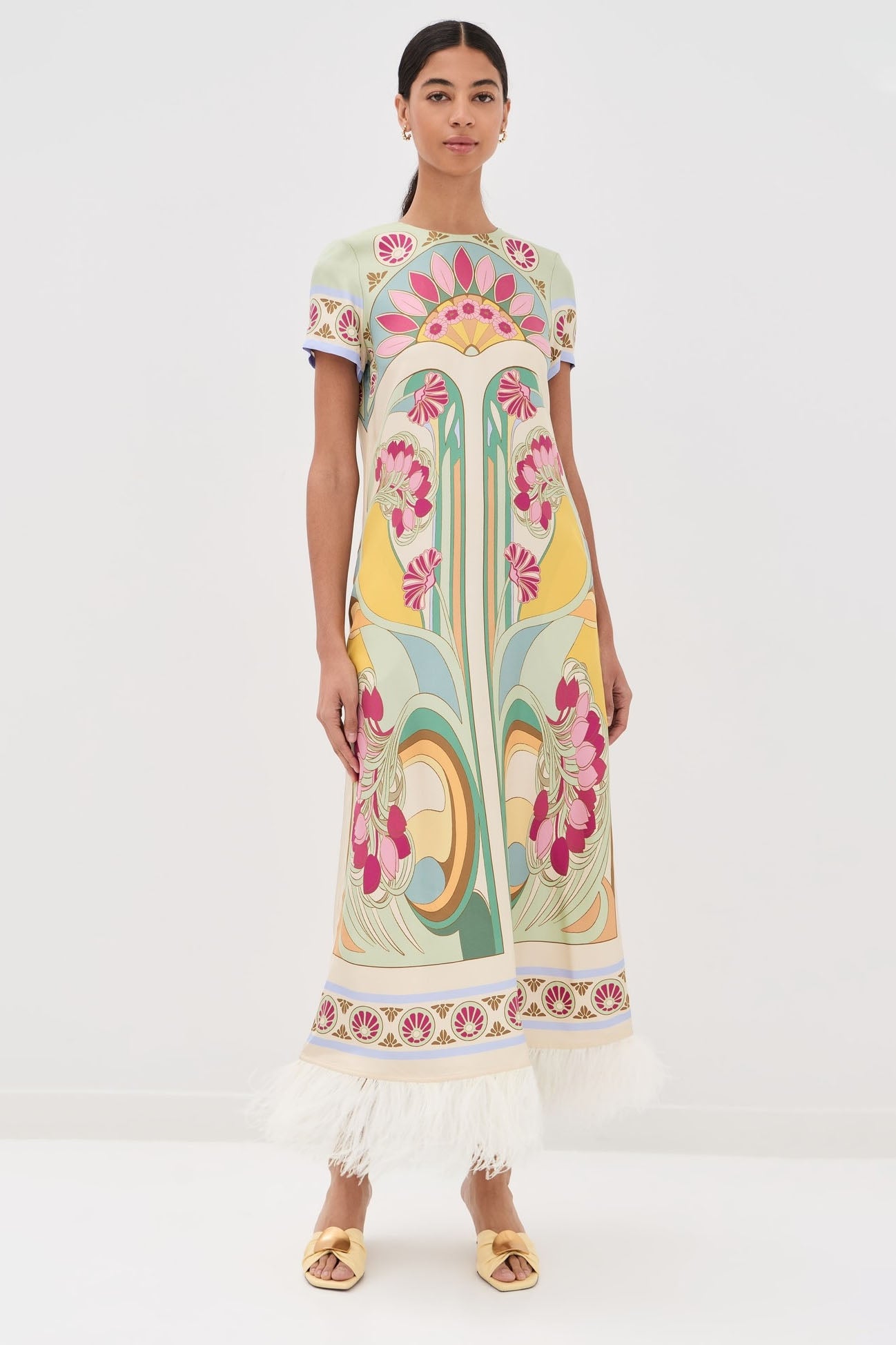 Vestido Midi Art Déco com Penas na Barra
