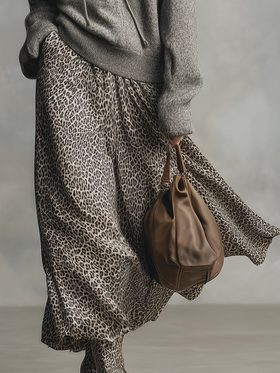 Gonna a trapezio elegante e versatile con stampa leopardata grigia