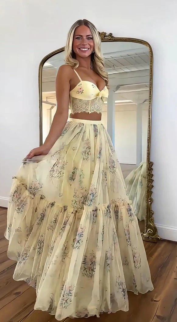 Rotes Weißes geometrisches gestuftes Midikleid