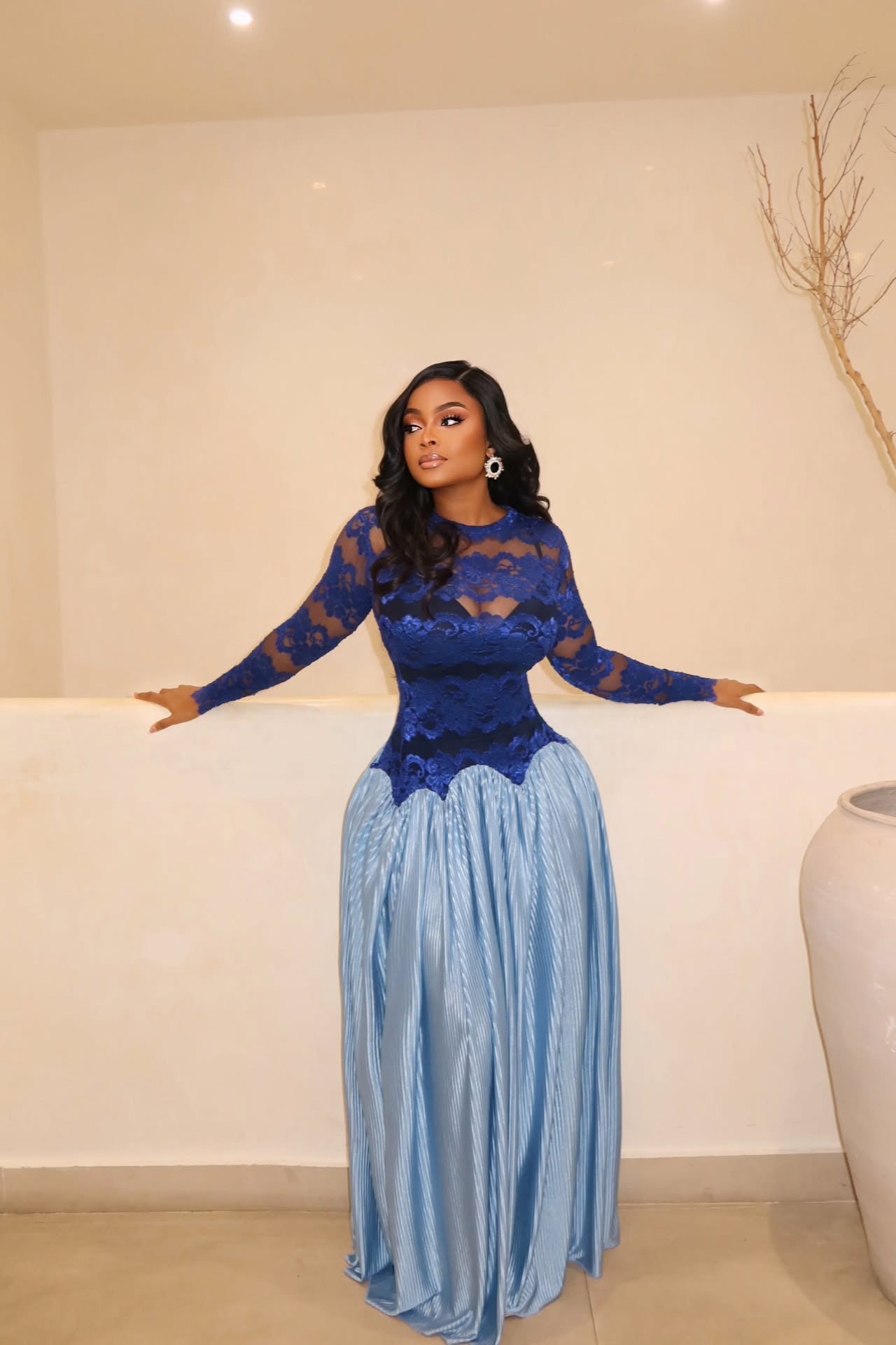 Rochie maxi plisată din dantelă albastru ocean