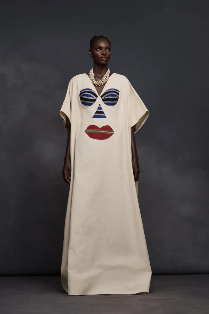 Dunkelbraunes Maxikleid mit Ein-Schulter-Cape-Ärmel