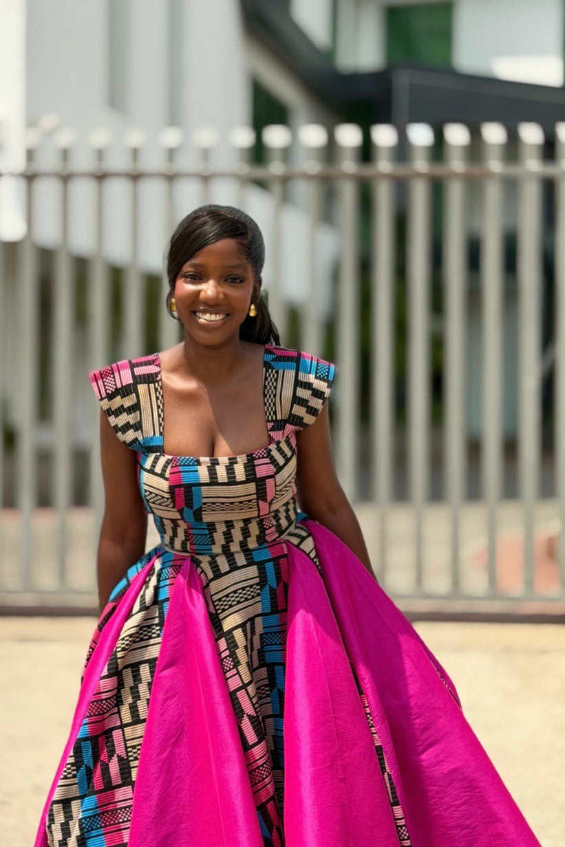 Rochie midi cu imprimeu african în degrade și contrast fucsia