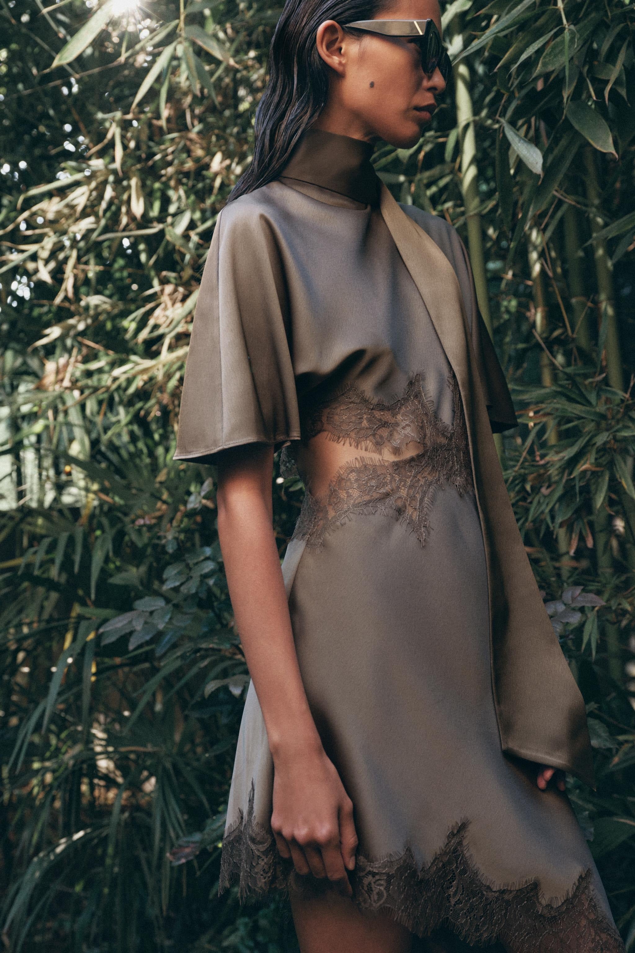 シアーケープ付きツーピースマキシドレスセット