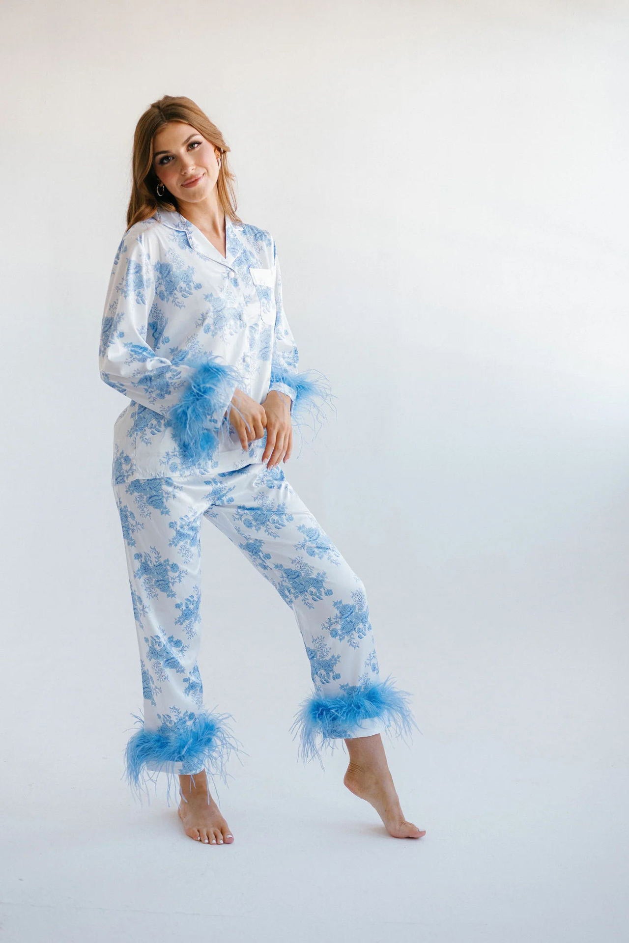 Blauwe Bloemenprint Satijnen Pyjama Set