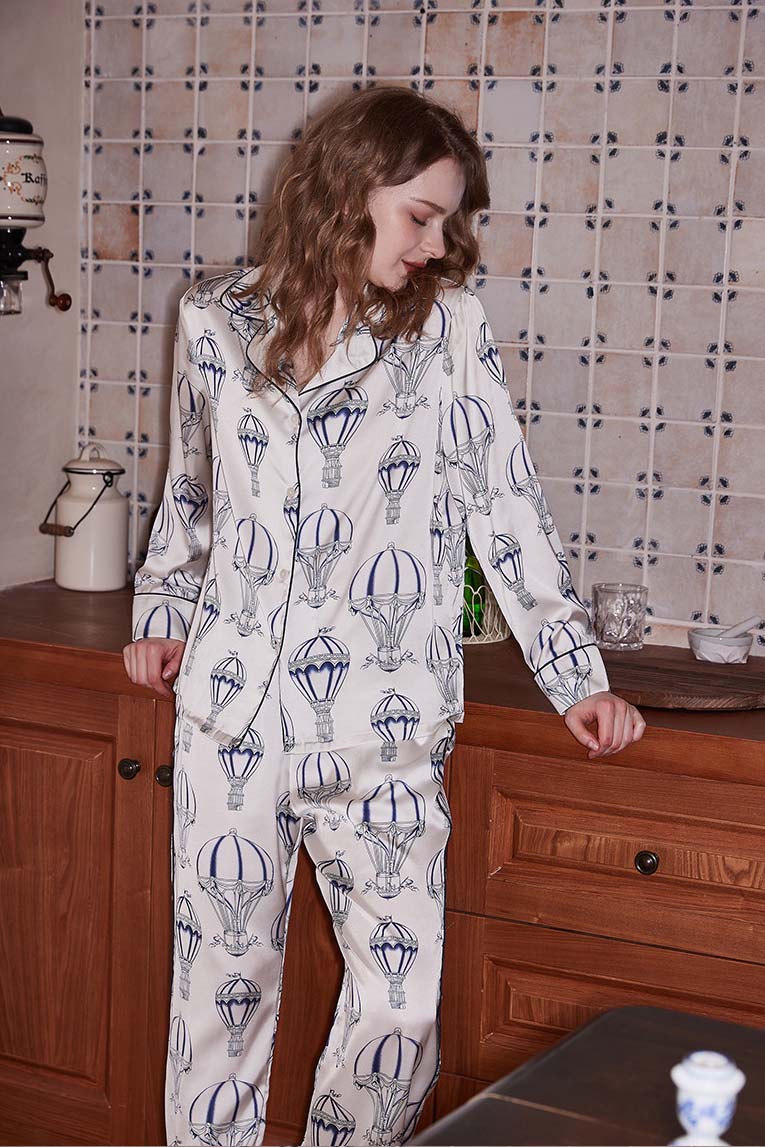 Hot Air Ballon Print Pyjamas Set - White