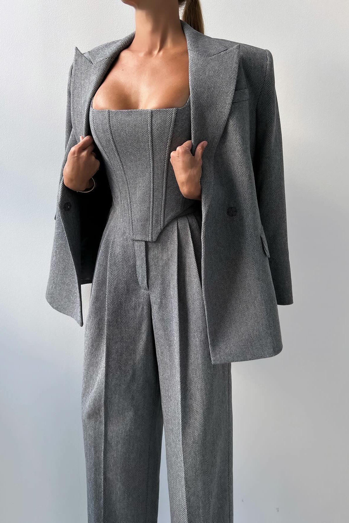 Joa Broderad Spets Trimmad Flare Maxiklänning