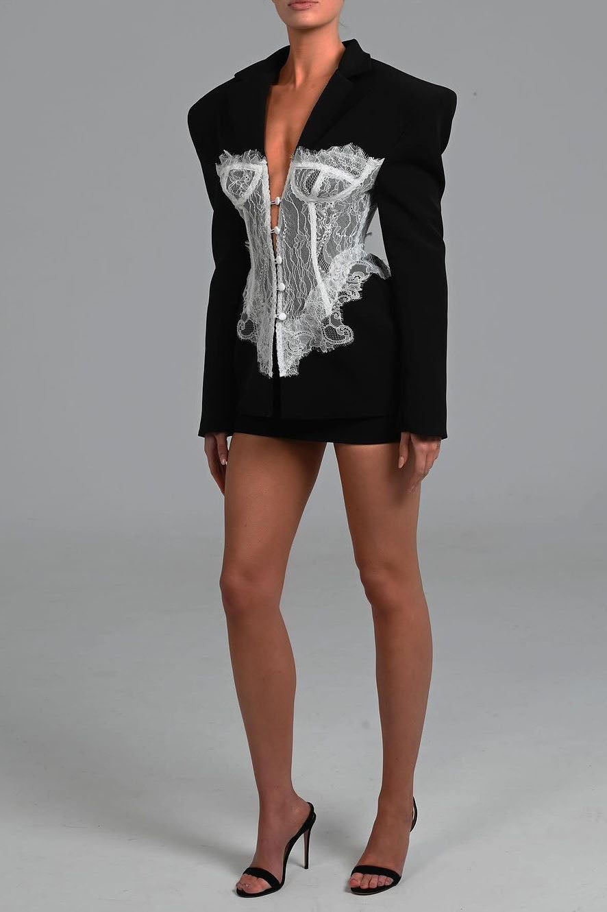 שמלת מקסי מתפרצת רקומה של ג'ואה תחרה גזורה